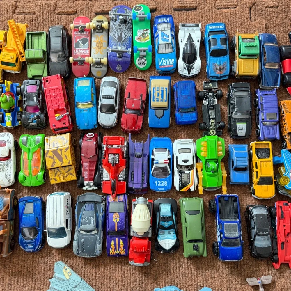 Mixed Toy Vehicle Lot Hot Wheels Mario‎ Kart Paw Patrol Disney Cars Darda 60+ Pc